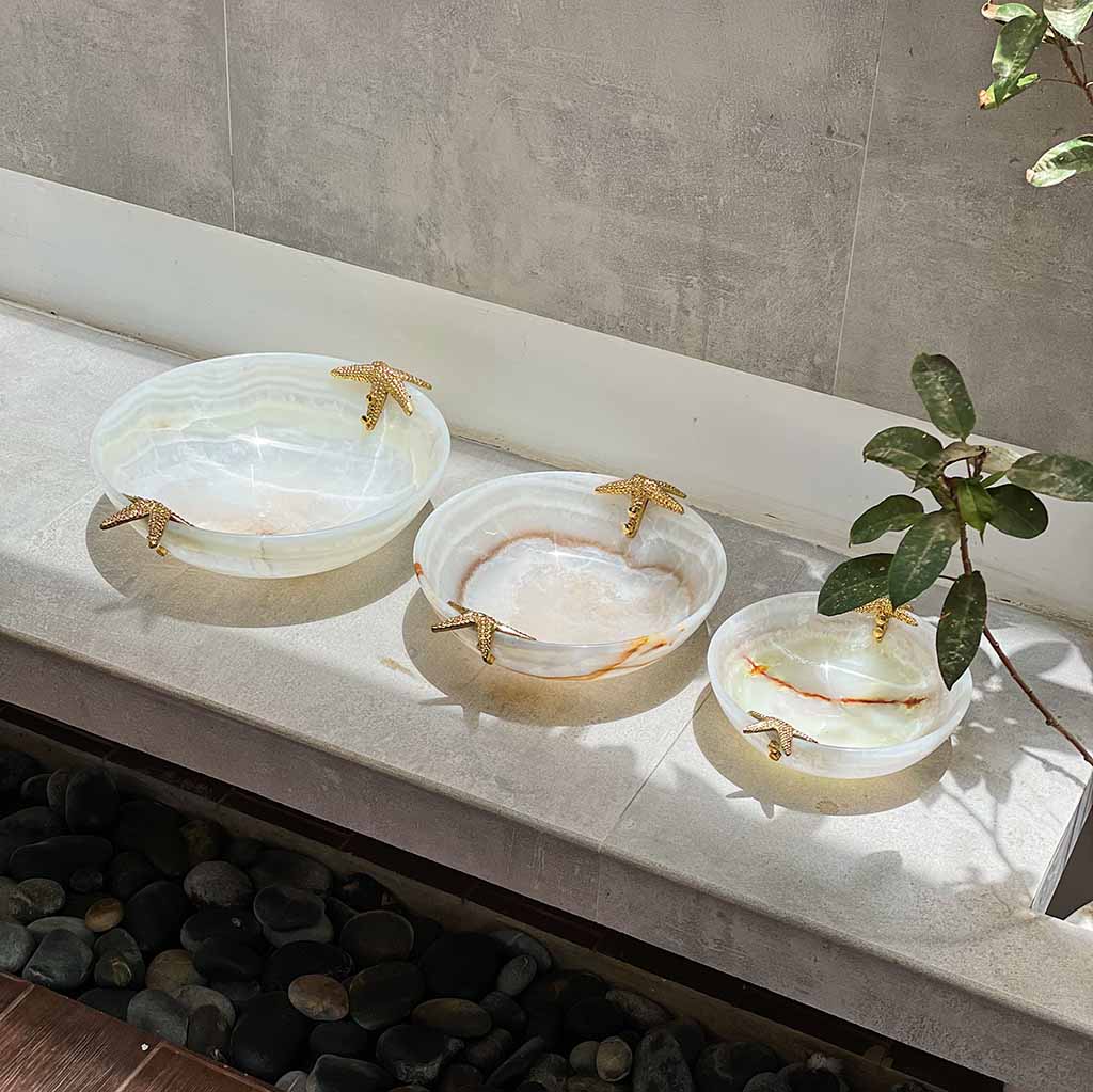 Lumen Serving Bowls – Creo Living Lumen Serving Bowls , serving bowls in Pakistan , white serving bowls , large serving bowls , dessert serving bowl , best serving bowls, dry fruit serving bowl